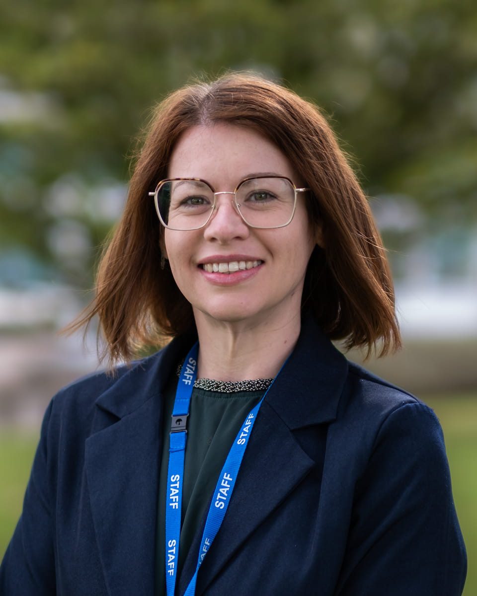<b>M. Oakes</b><br><span style="font-size: 12px">Assistant Headteacher</span>
